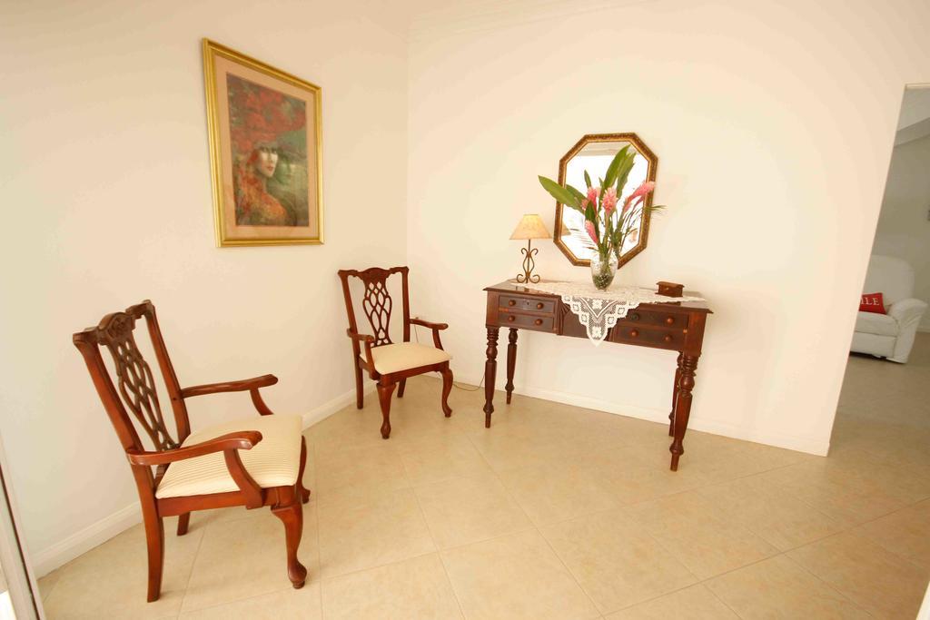 Cattleya Luxury Suites Кингстон Номер фото